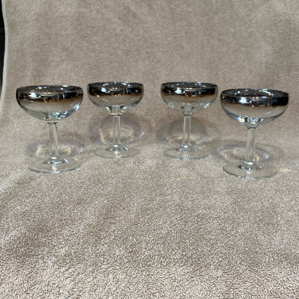 Mid-Century Silver Vitreon Queen’s Champagne Coupe Glasses Barware Champagne Omb
